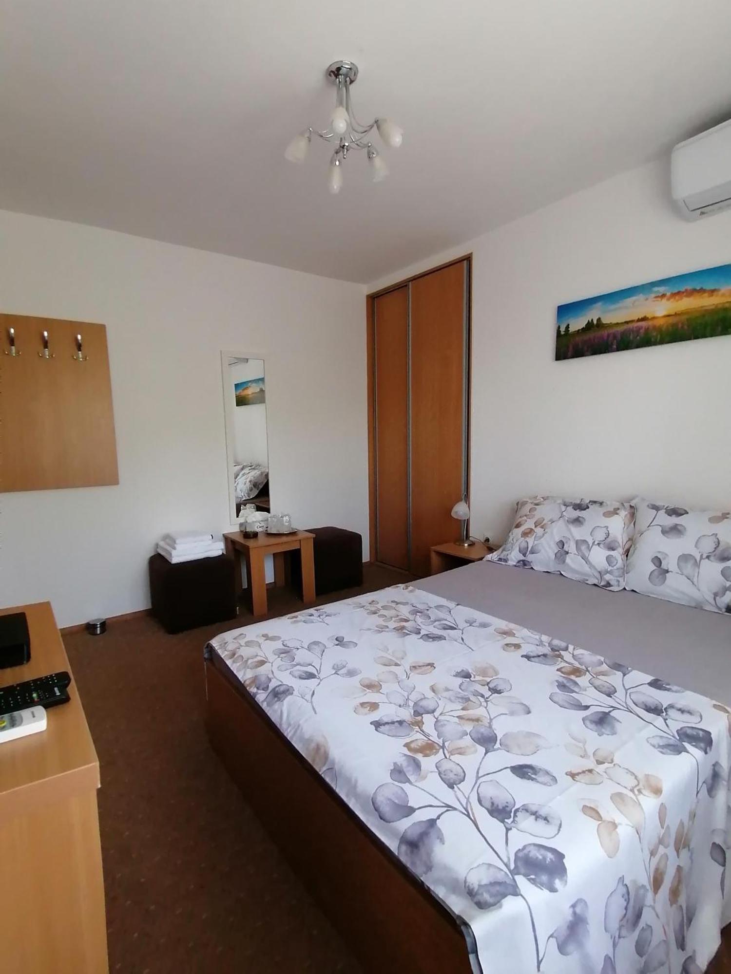 Casa Carp Calarasi Hotel Bagian luar foto
