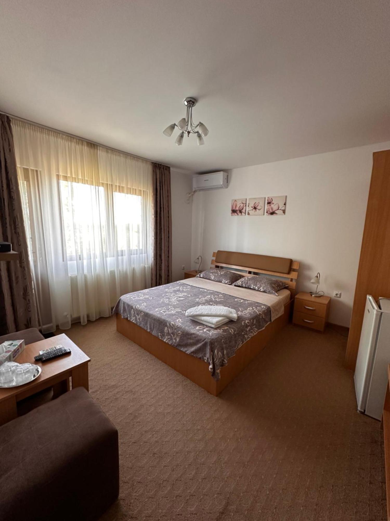 Casa Carp Calarasi Hotel Bagian luar foto
