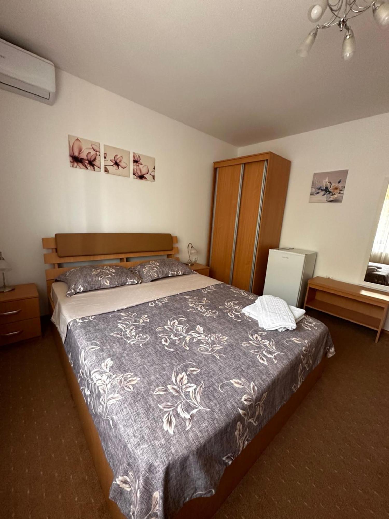Casa Carp Calarasi Hotel Bagian luar foto